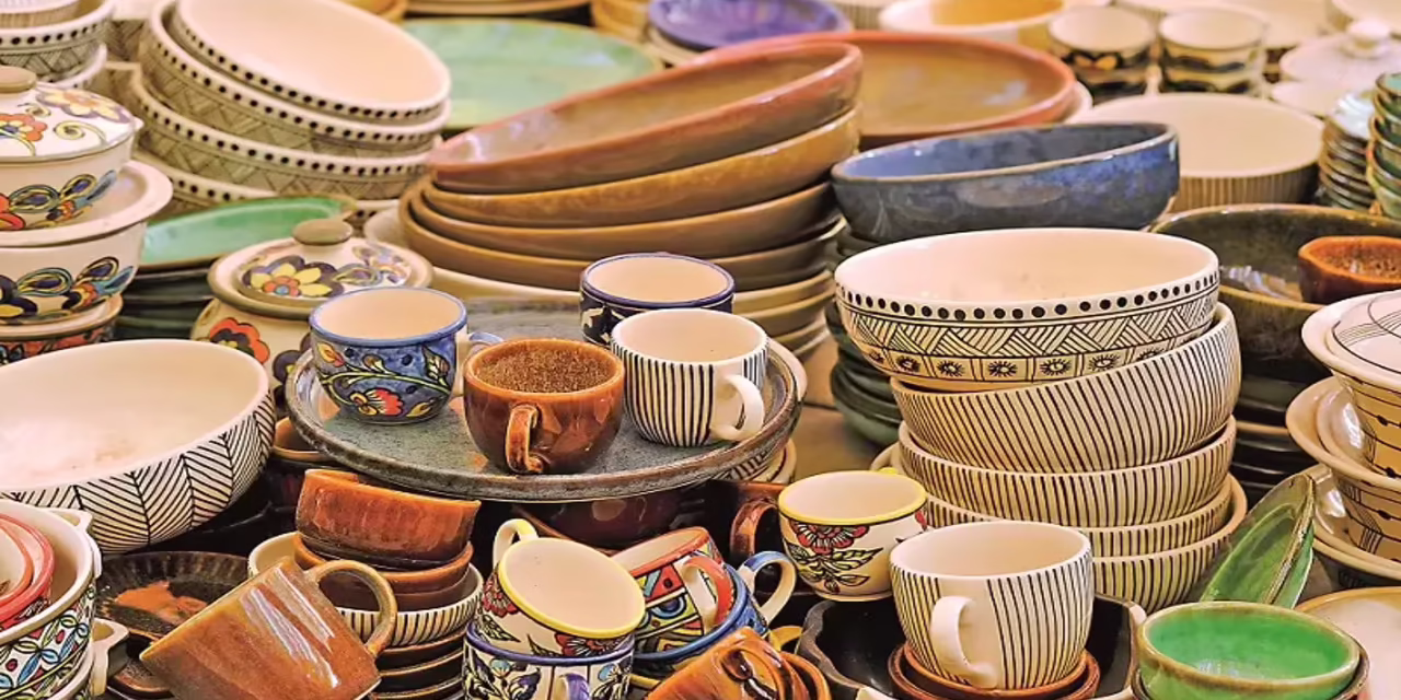 Seramik Sırlarda Titanyum Dioksit: Renkten Dayanıklılığa